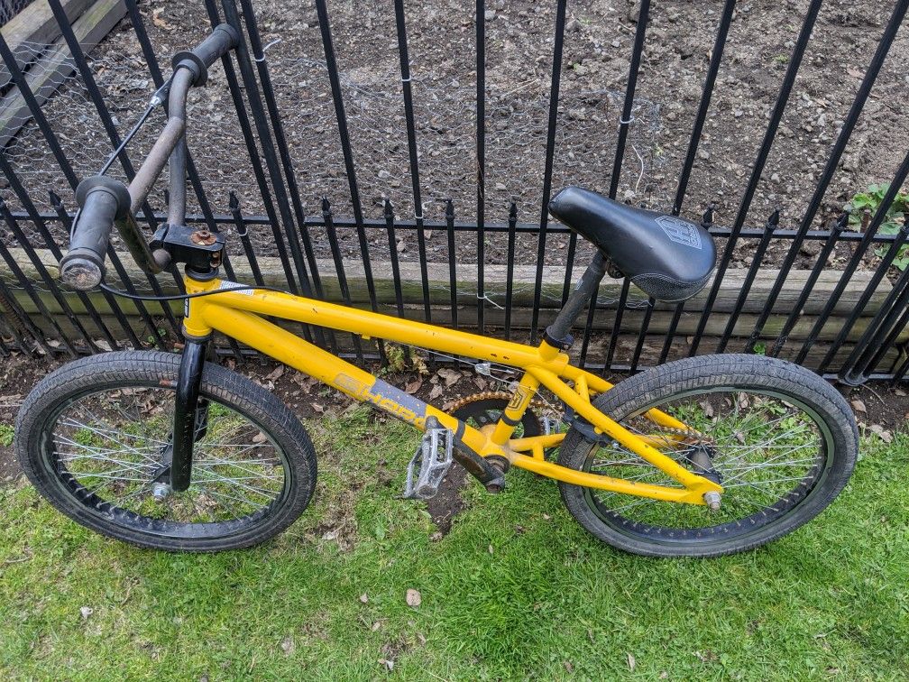 Haro F-2 Bmx Bike