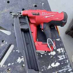 Milwaukee m18 fuel 21 degree