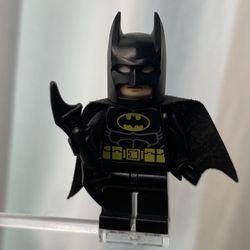 Lego Minifigure sh0016 Batman Black Suit Yellow Belt & Crest Type 1 Cowl 2012 (Rare Collectors Item!)