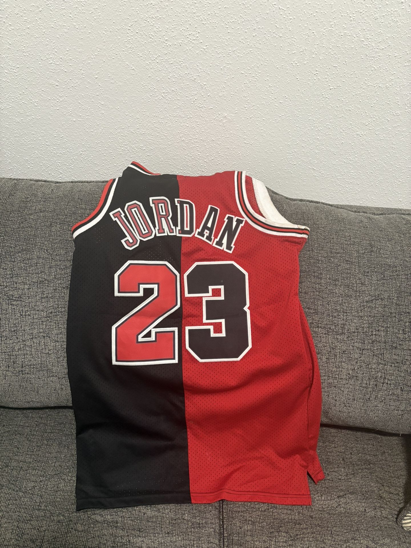 Mitchell & Ness Hardwood Classic Jordan Jersey