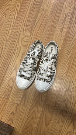 Converse Chuck Taylor Low Top Zebra Print  Sneakers