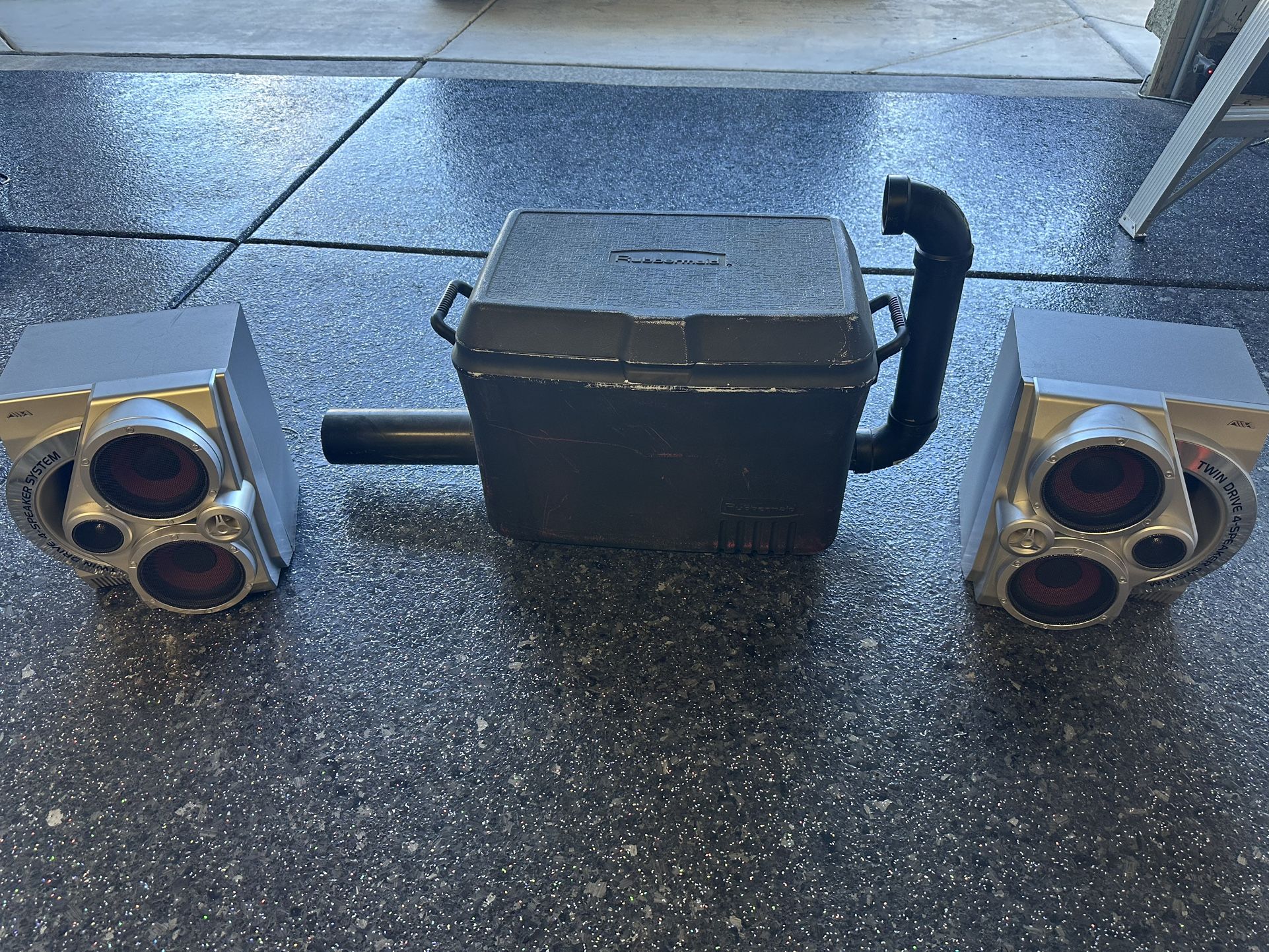 Low Lying Fog Cooler And Speakers