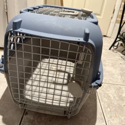 Dog Transport Cage / Perro 