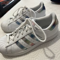 ADIDAS tennis shoes 