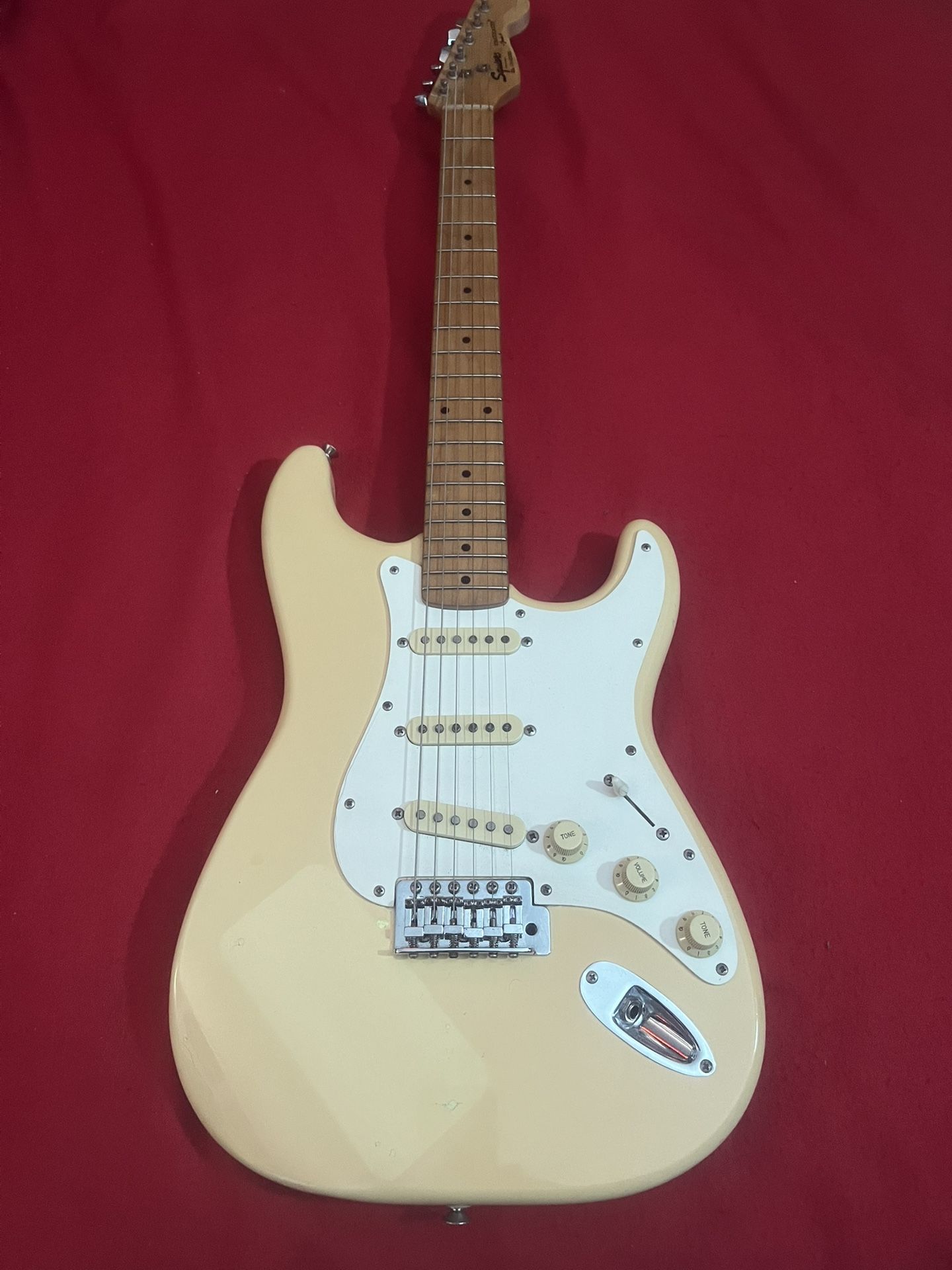 MIK Fender Squier Stratocaster 
