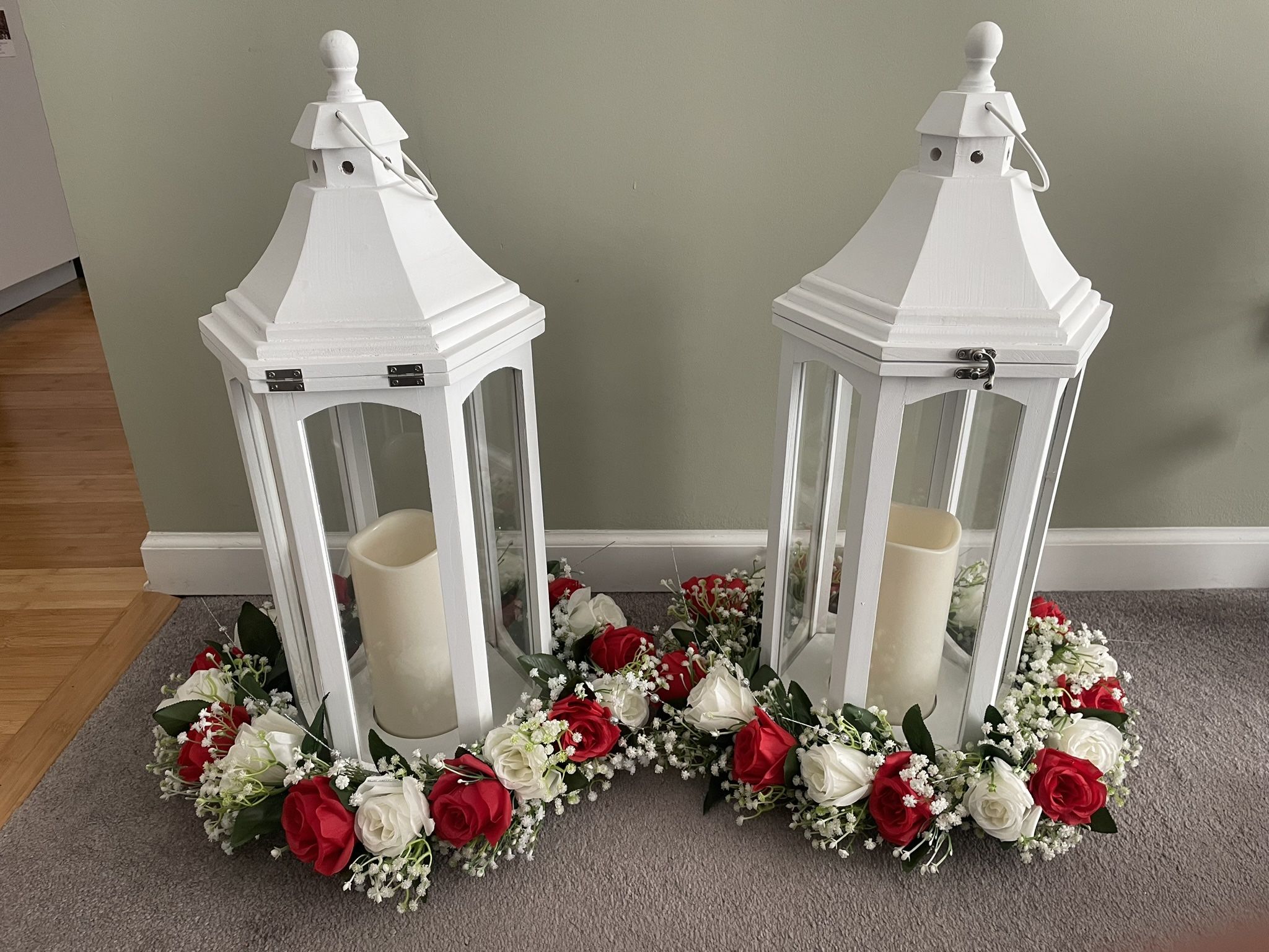Lanterns With Flower Wreaths