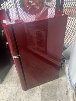 Retro 3.2 cu. ft. 2 Door Mini Fridge in Red