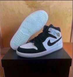 Nike Air Jordan 1 Mid SE Diamond Shorts Size 10 Brand New