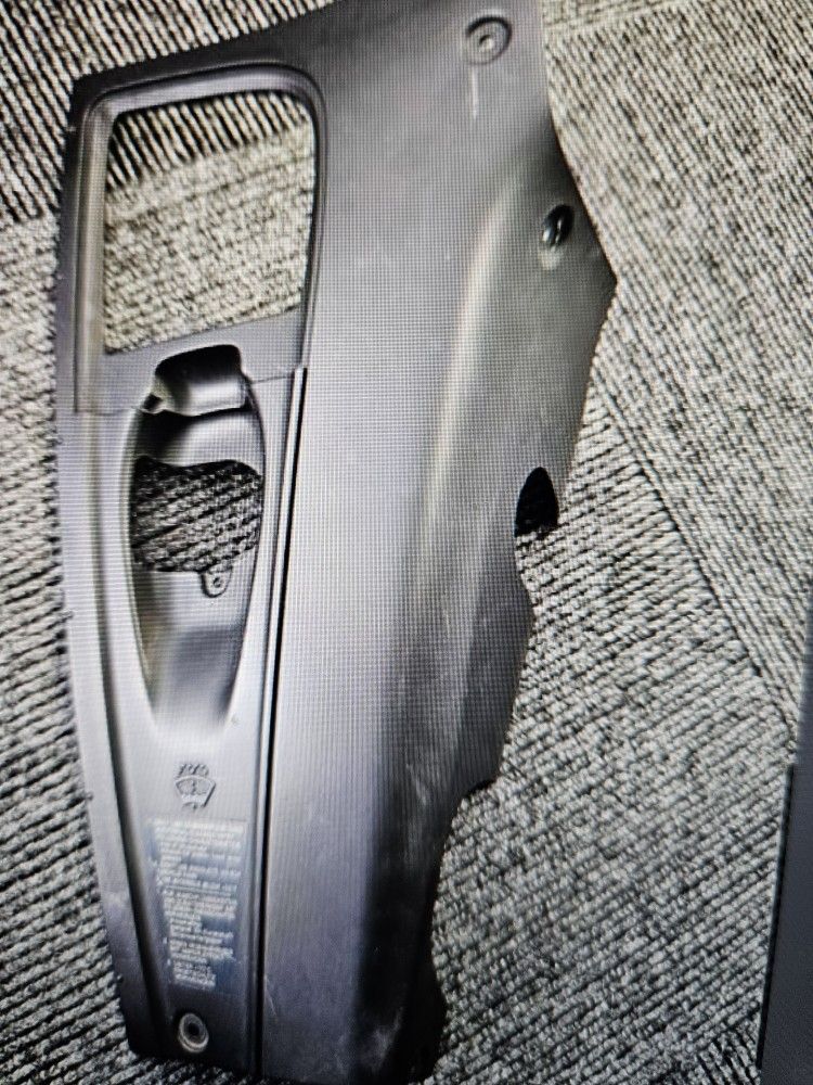 08-10 Porsche Cayenne Engine Bay Cover $40