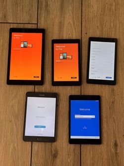 Lot 3 Amazon Kindles and 2 Android Tablets - WORKING