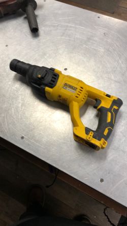 1003 Dewalt DCH133 20v Lithium Ion Cordless Sds Plus 1” Rotary Hammer Drill (Tool Only) 013037