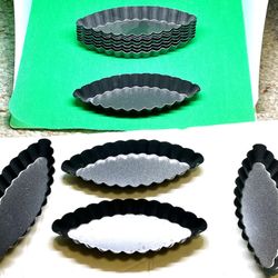 Non-Stick Tinned-Steel Fluted Barquette Molds