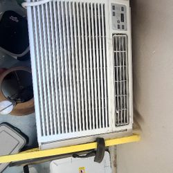 Ac/ Heater Window Unit