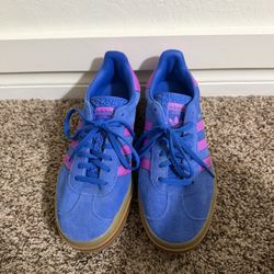 Women’s adidas size 9