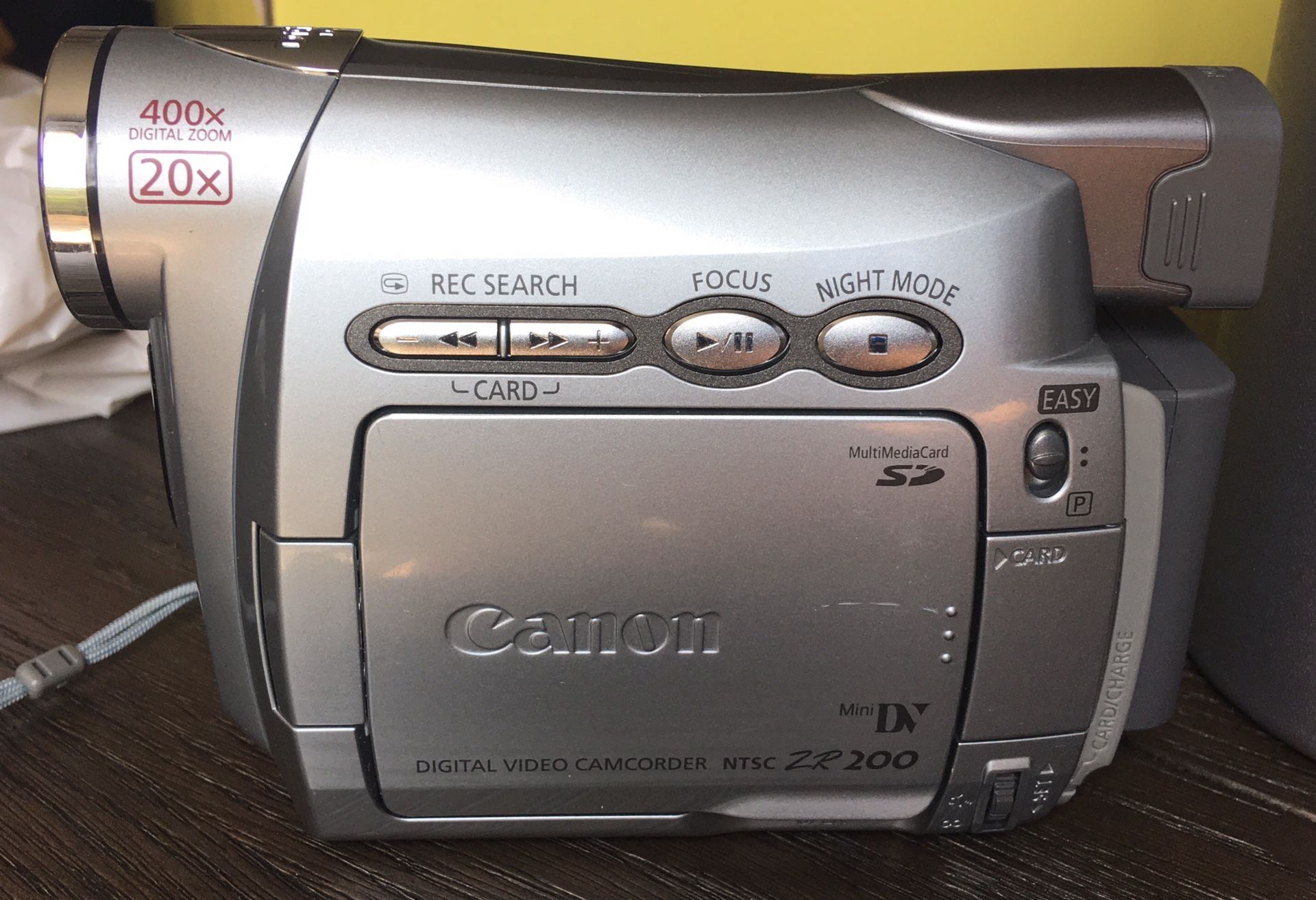 Canon ZR200 video recorder