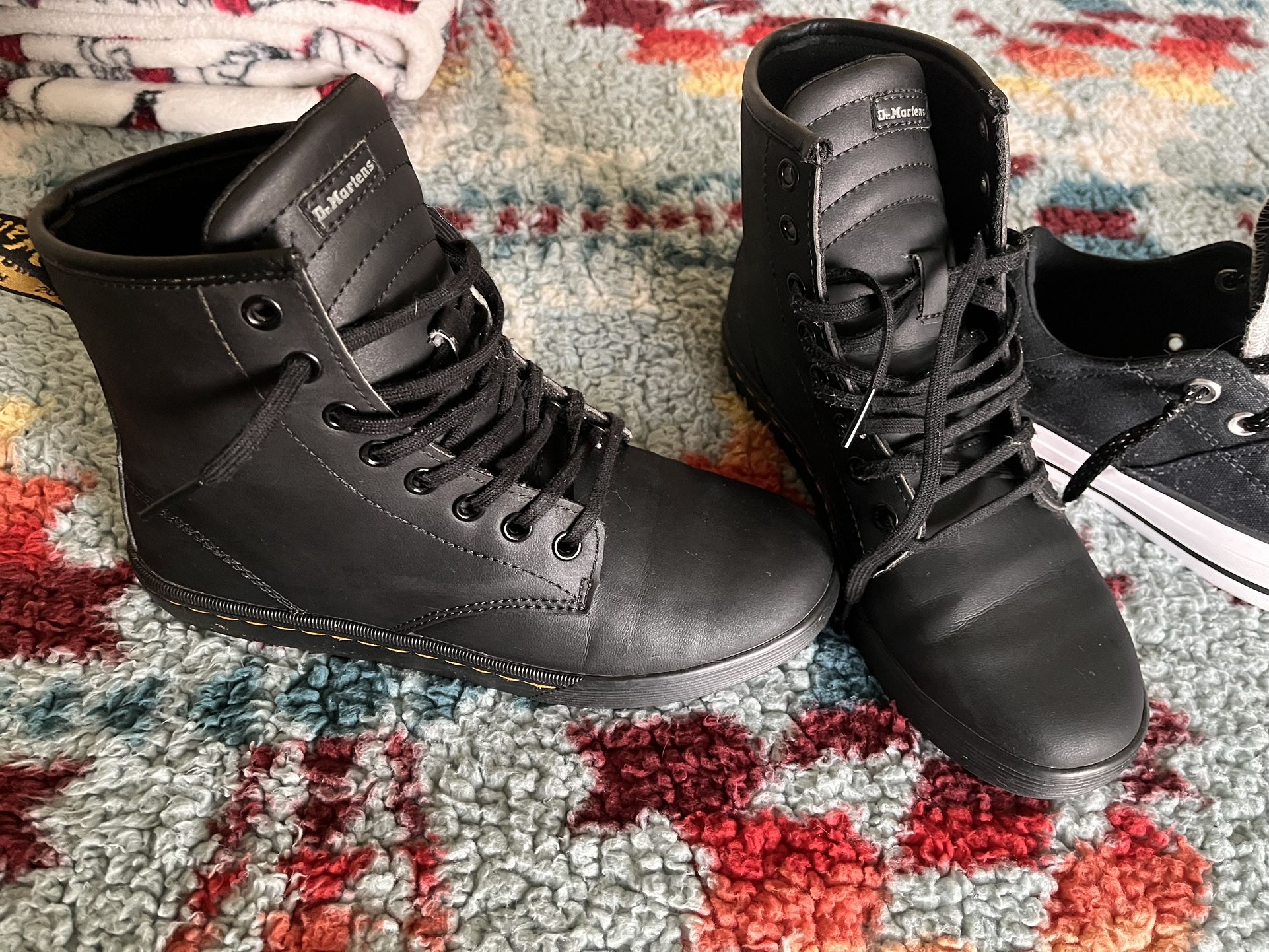 Martens Women's Sheridan Eye Boot 6W