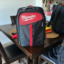 milwaukee tool bag  
