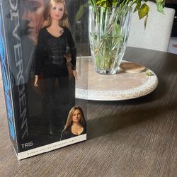 Barbie Divergent “Tris” Doll
