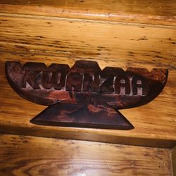 KEANZA  CANDLE  HOLDER
