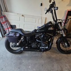 2016 Harley Davidson Dyna- Street Bob FXDB