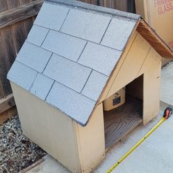 Dog House Pet On Caster Wheels