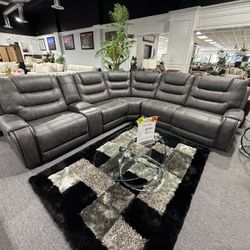 Power Recliner Sectional 