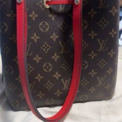 bucket bag
