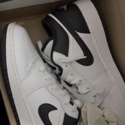 Low Jordan 1s