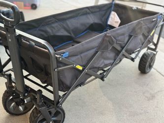 Deluxe Extended Folding Wagon with Brakes