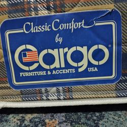 Twin mattress and box spring