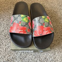 Gucci Slides Women’s Size 12