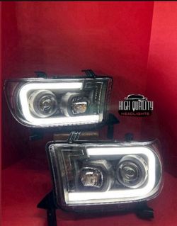 Toyota Tundra 2007. 2013 headlights.
