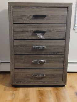 5 Draws  Chest