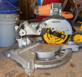 RIDGID R4121 12" Compound Miter Saw