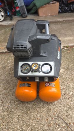 Ridgid air compressor 220 psi used in good conditions