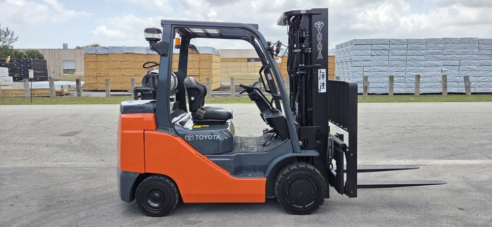 Toyota Forklift 8000 Lbs