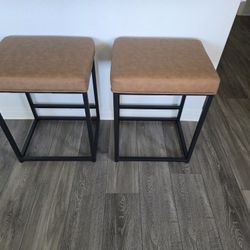 2 Counter Height Stools