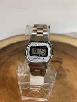 Vintage LCD QUARTZ DIGITAL Men’s WATCH.