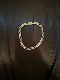 Shop Gld chain