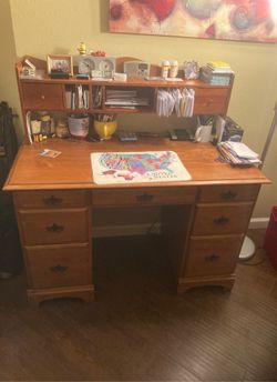 Desk for sale $100