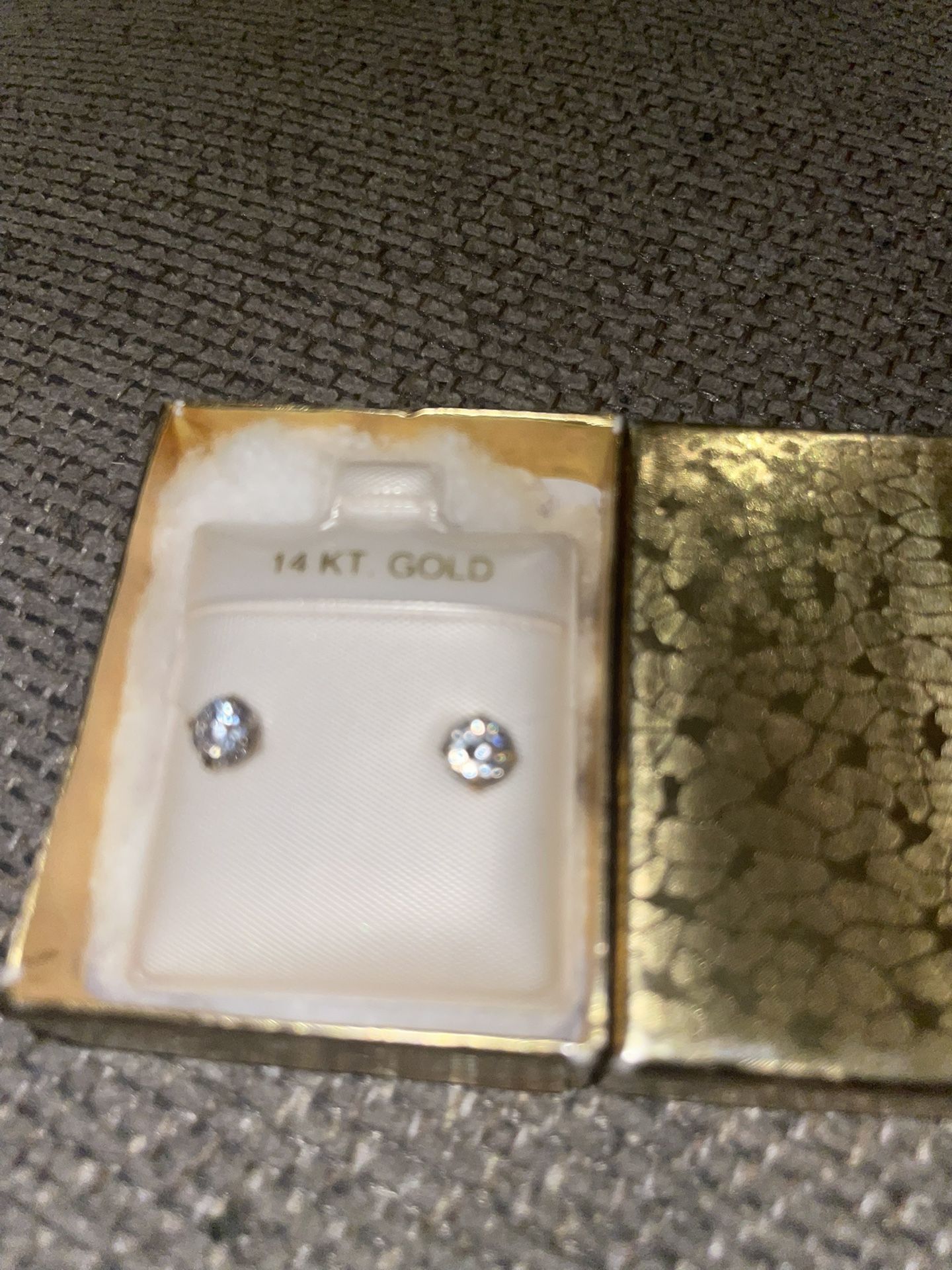 14kt Gold Diamond Earrings