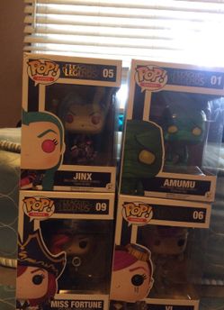 LOL PoP figures