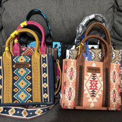 Box Lot of 5 Wrangler Handbags/crossbodies