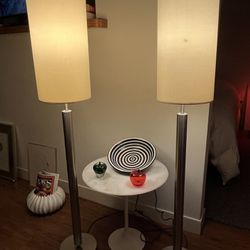 2 FLOOR LAMPS 