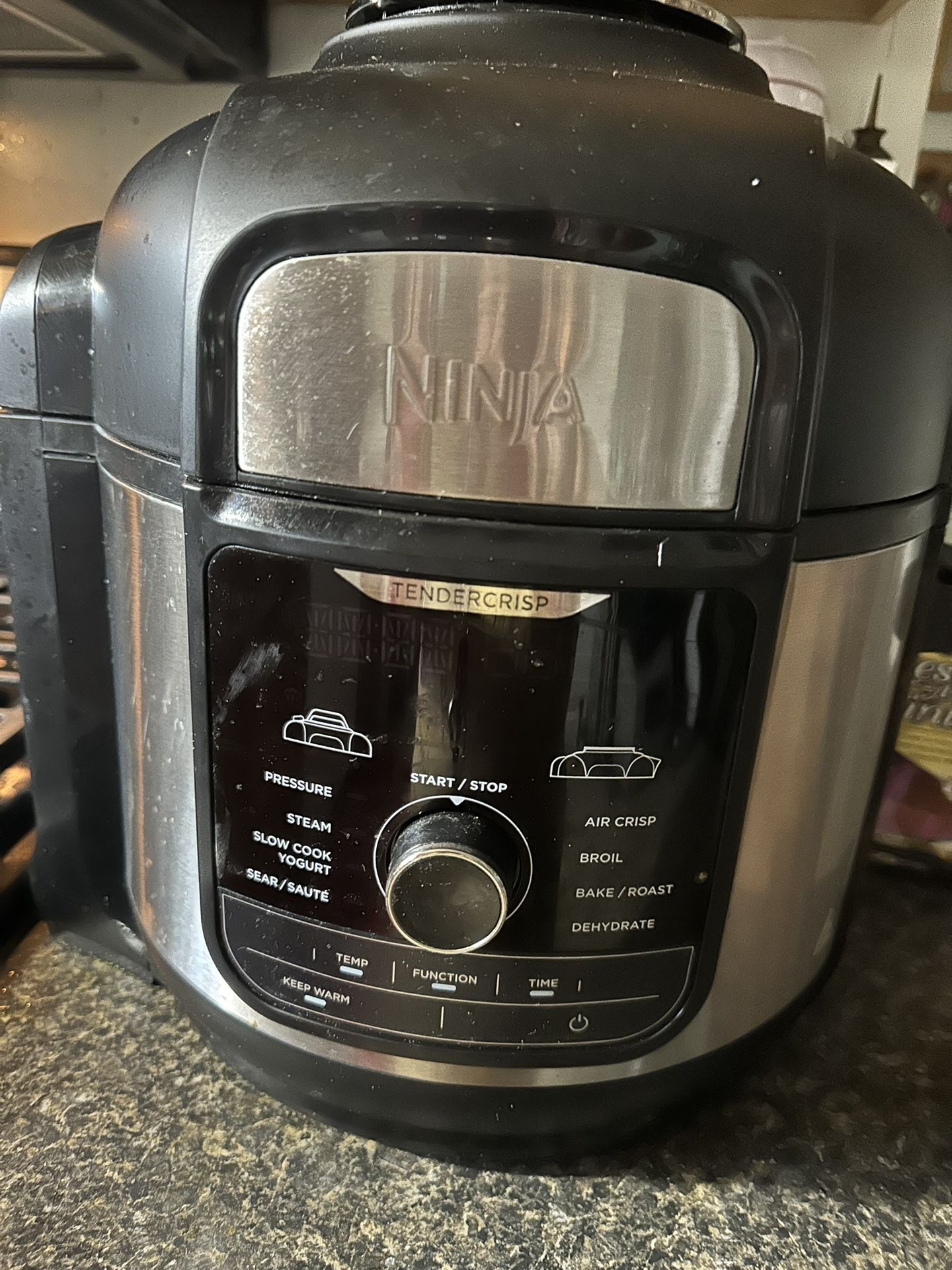 Ninfa Foodie Deluxe Cooker/autocuiserur. Model Fd401lp3. 8 Quarts.