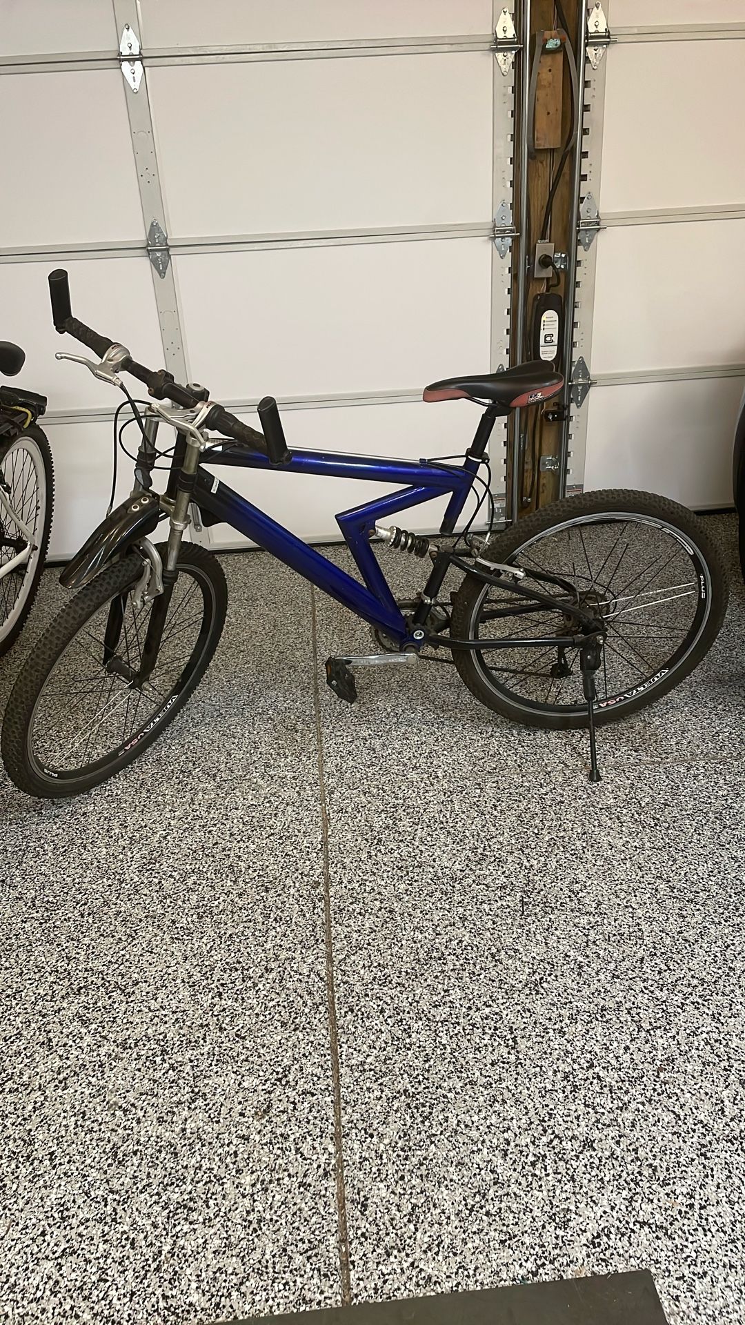 30” Full Suspension Mountain Bike