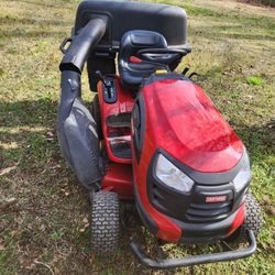 Craftsman  Lawn Tractor (Read Description)