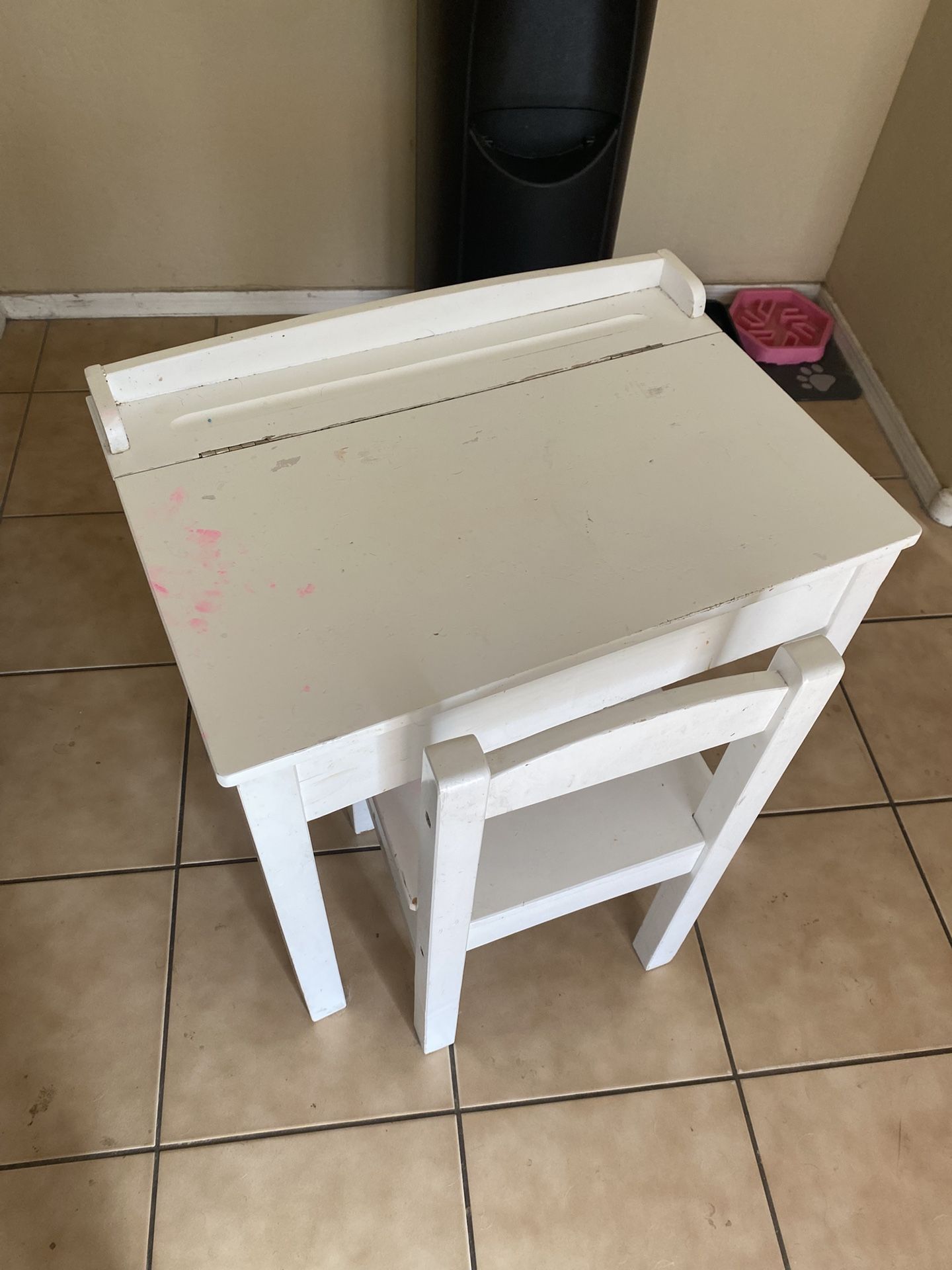 Melissa And Doug Kids Table With Chair