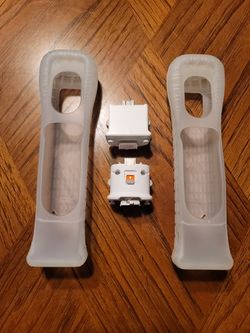 2 Motion Plus Adapters with Silicone Covers