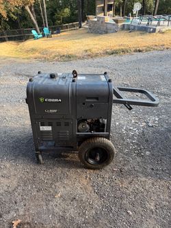 Cobra 9500W Generator 120/240V, 74 Hours
